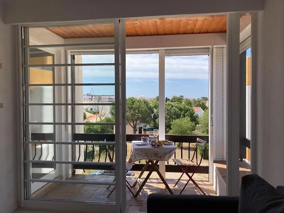 Cosy Beach Apartment In Albufeira Centre