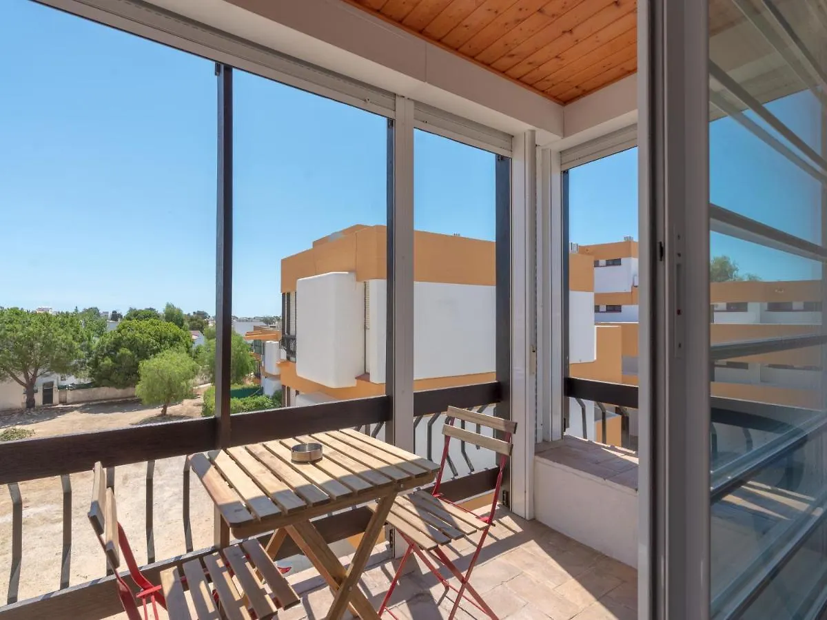 Cosy Beach Apartment In Albufeira Centre Portugal