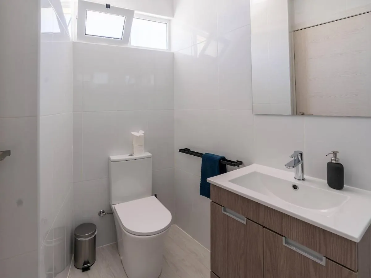 Cosy Beach Apartment In Albufeira Centre