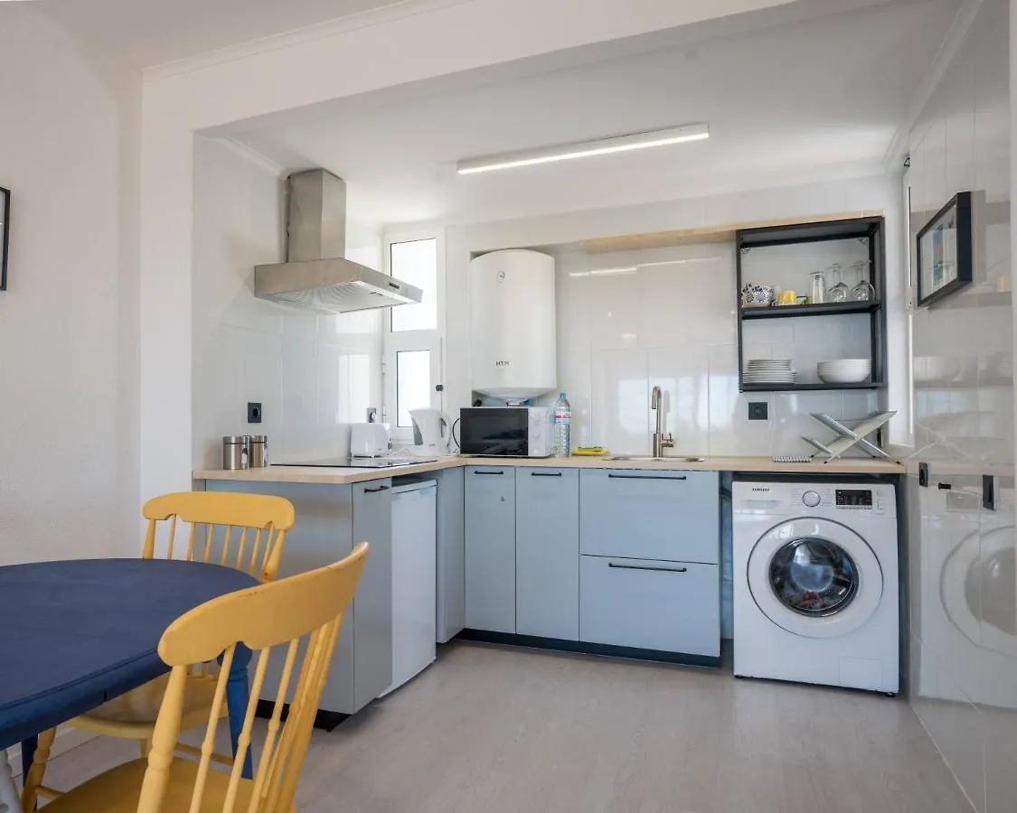 Cosy Beach Apartment In Albufeira Centre 0*,
