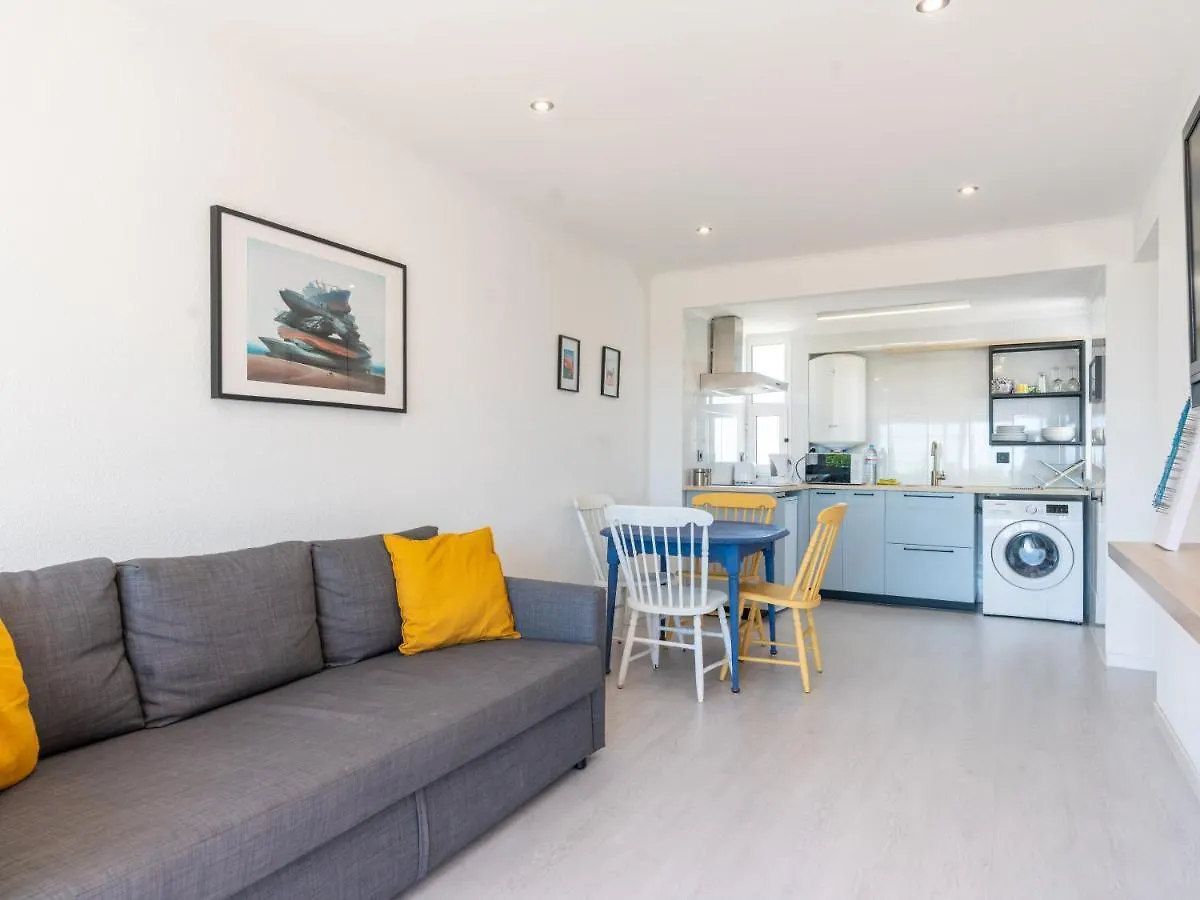 Cosy Beach Apartment In Albufeira Centre