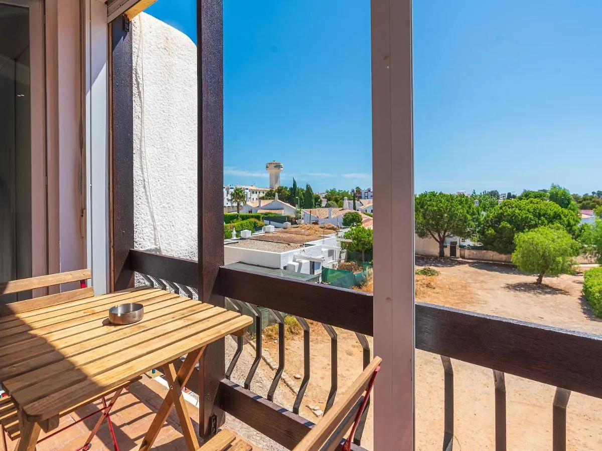 Cosy Beach Apartment In Albufeira Centre